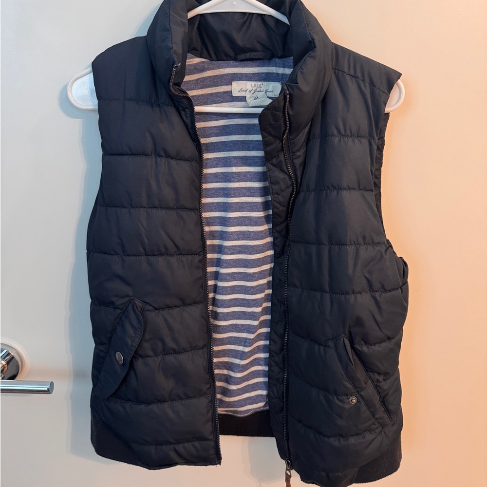 Navy Puffer Vest